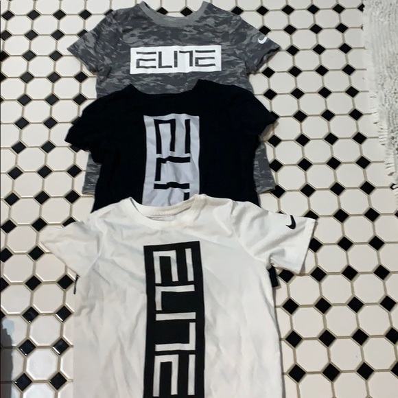 Three Nike boy tees. - Picture 1 of 1